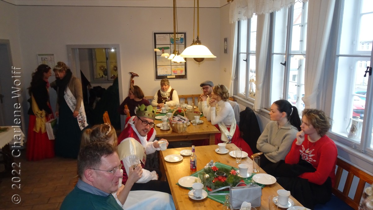 Gemütliche Runde im Baumbachhaus